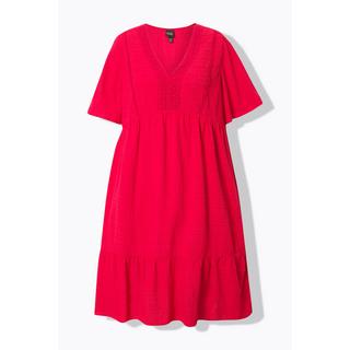 Ulla Popken Robe midi Seersucker Coupe évasée Manches courtes  