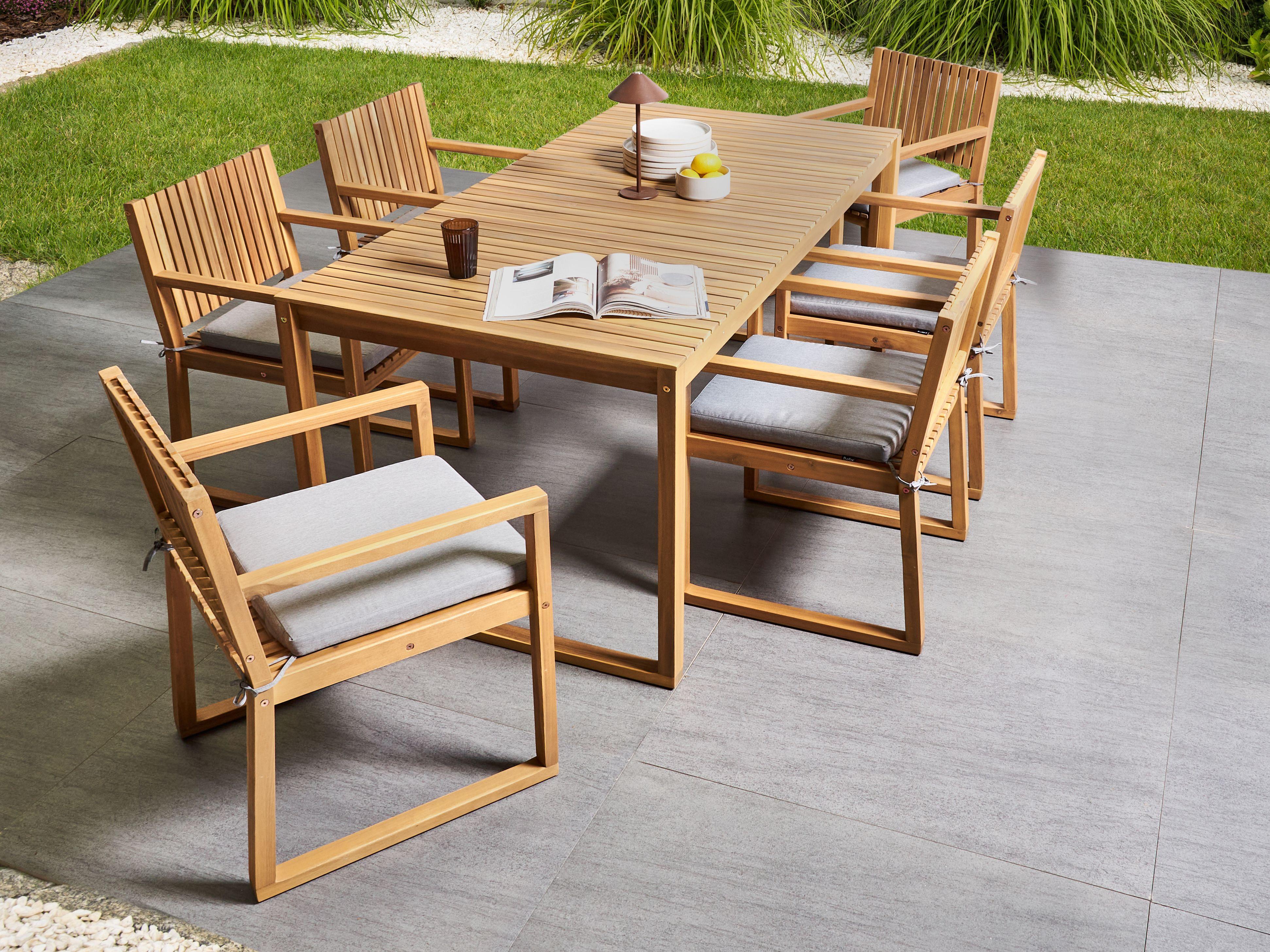 Beliani Set da pranzo per 8 persone en Legno d'acacia certificato FSC® Classico SASSARI PREMIUM  