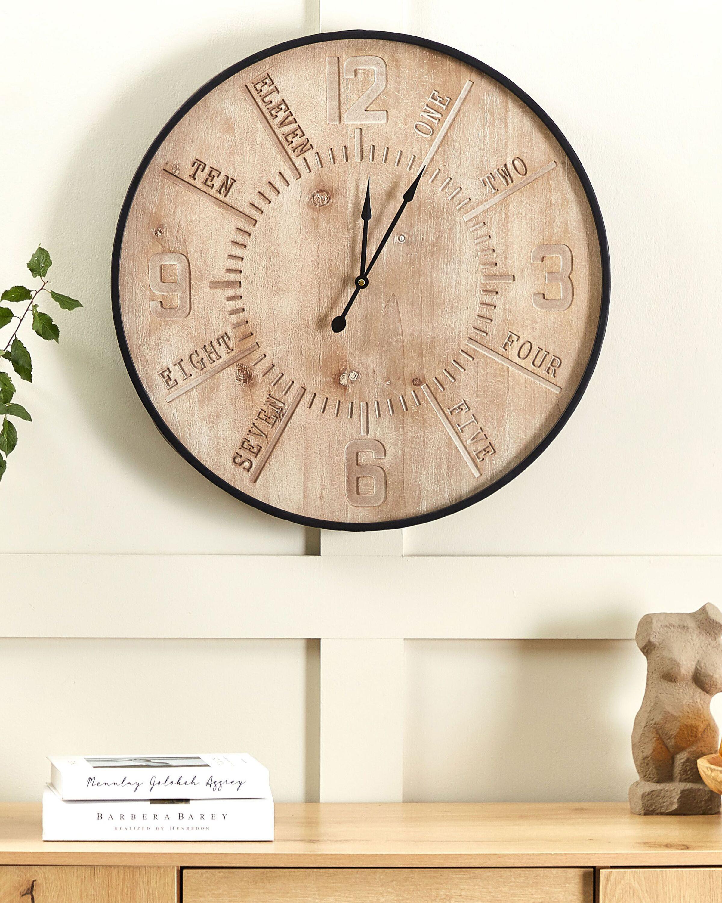 Beliani Wanduhr aus MDF-Platte Industriell DOLE  