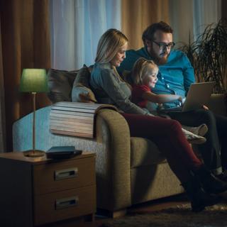 Northix Lampada da tavolo flessibile con paralume in tessuto  