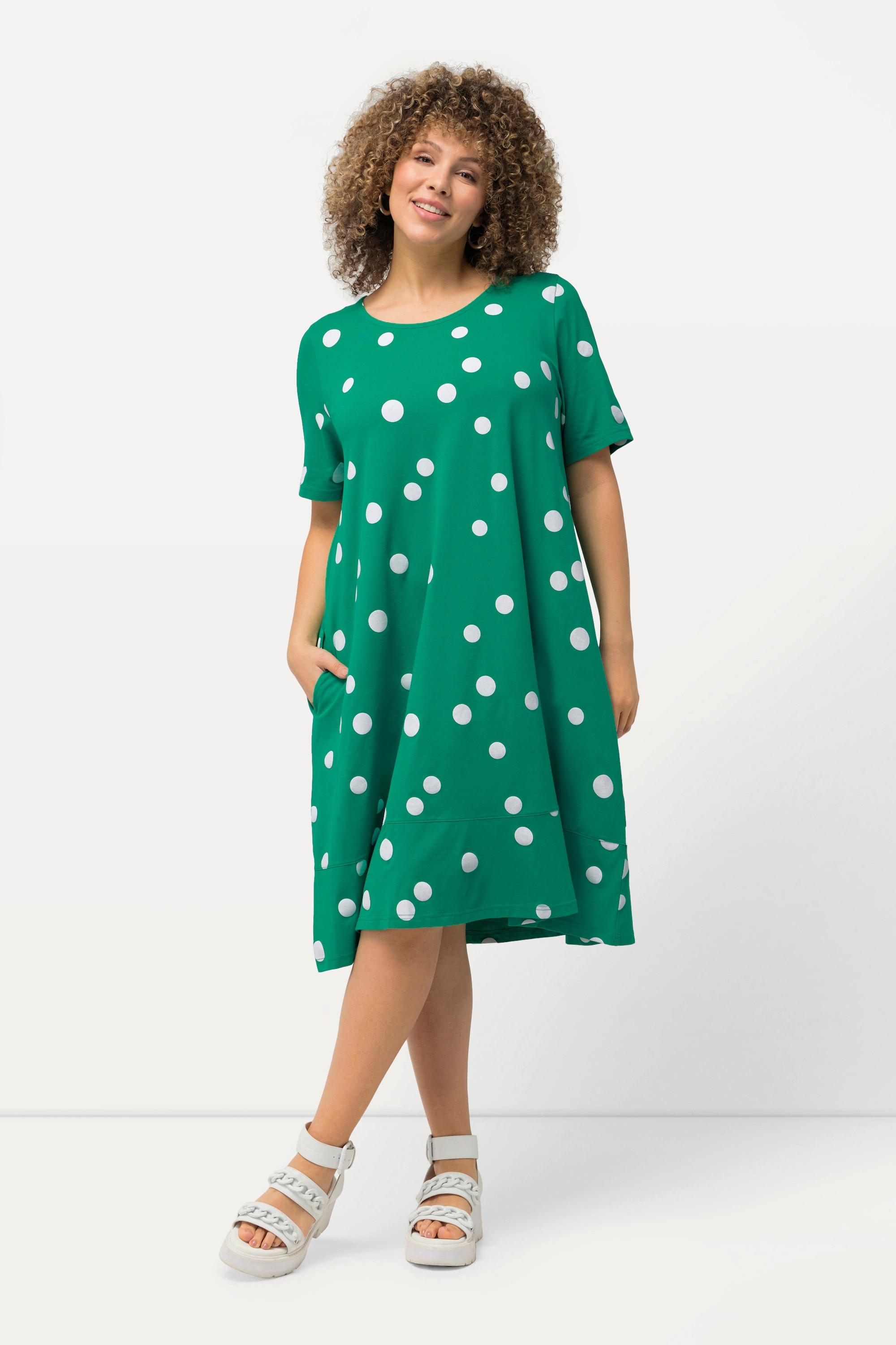 Ulla Popken  Robe midi à pois. Poches, col rond et manches courtes. Ligne en A. 