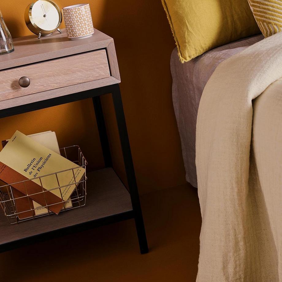 Calicosy Nachttisch aus Eiche und Metall - Gilles  