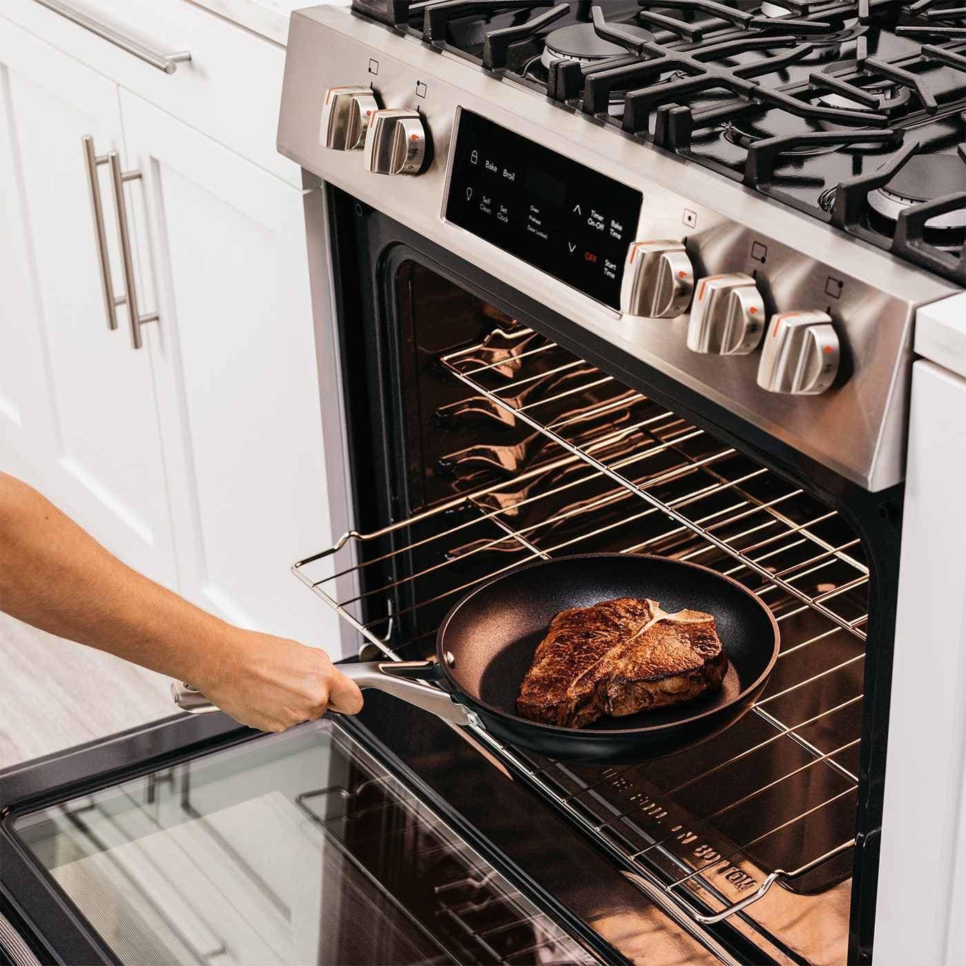 Ninja C10126DE ZEROSTICK Essentials Poêle avec couvercle  