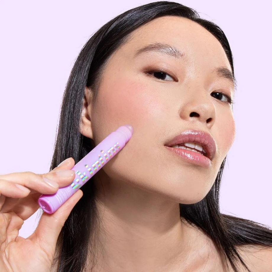 SKINTIPS  ROLL ON THE FACE Gezielte Pflege gegen Hautunreinheiten 
