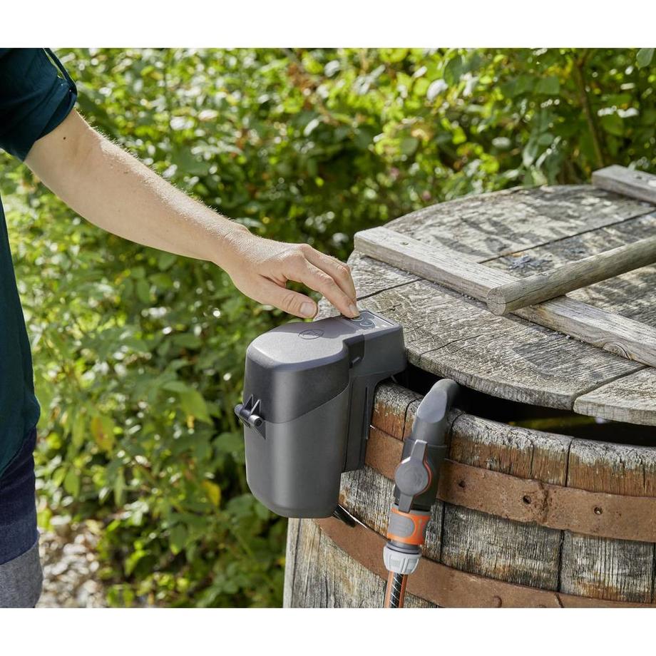 Gardena  Akku-Regenfasspumpe 2000/2 18V POWER FOR ALL Ready-To-Use Set (inkl. Akku), Komplett-Set 