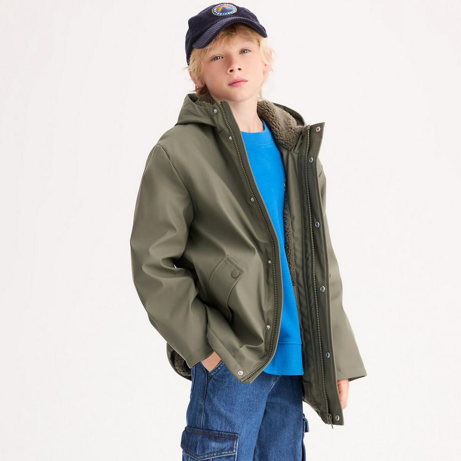 Windjacke mit Sherpa-Futter und Kapuze