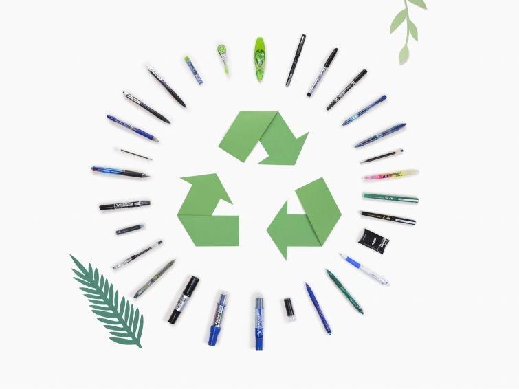 Pilot PILOT Kugelschreiber Feed GP4 0.7mm  