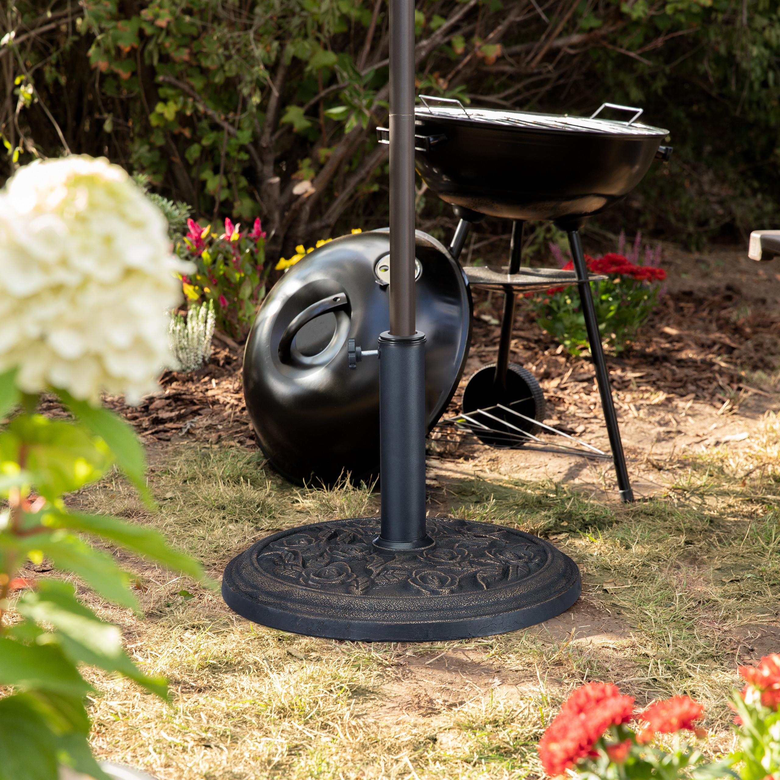 Northix Supporto per ombrellone nero con motivo a rose  