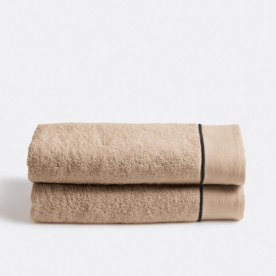 Lot 2 serviettes de toilette en coton peigné 675g/m2