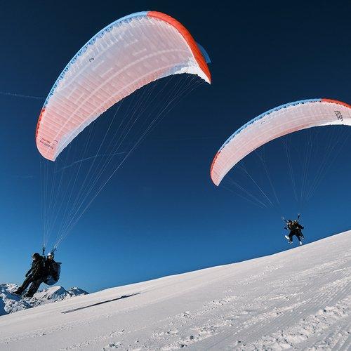 Image of Übernachtung Im Romantik Iglu & Gleitschirm-tandemflug In Davos (für 2 Personen) Unisex