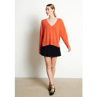 Studio Cashmere8  RIA 3 Maglia profonda oversize con scollo a V - 100% cashmere 