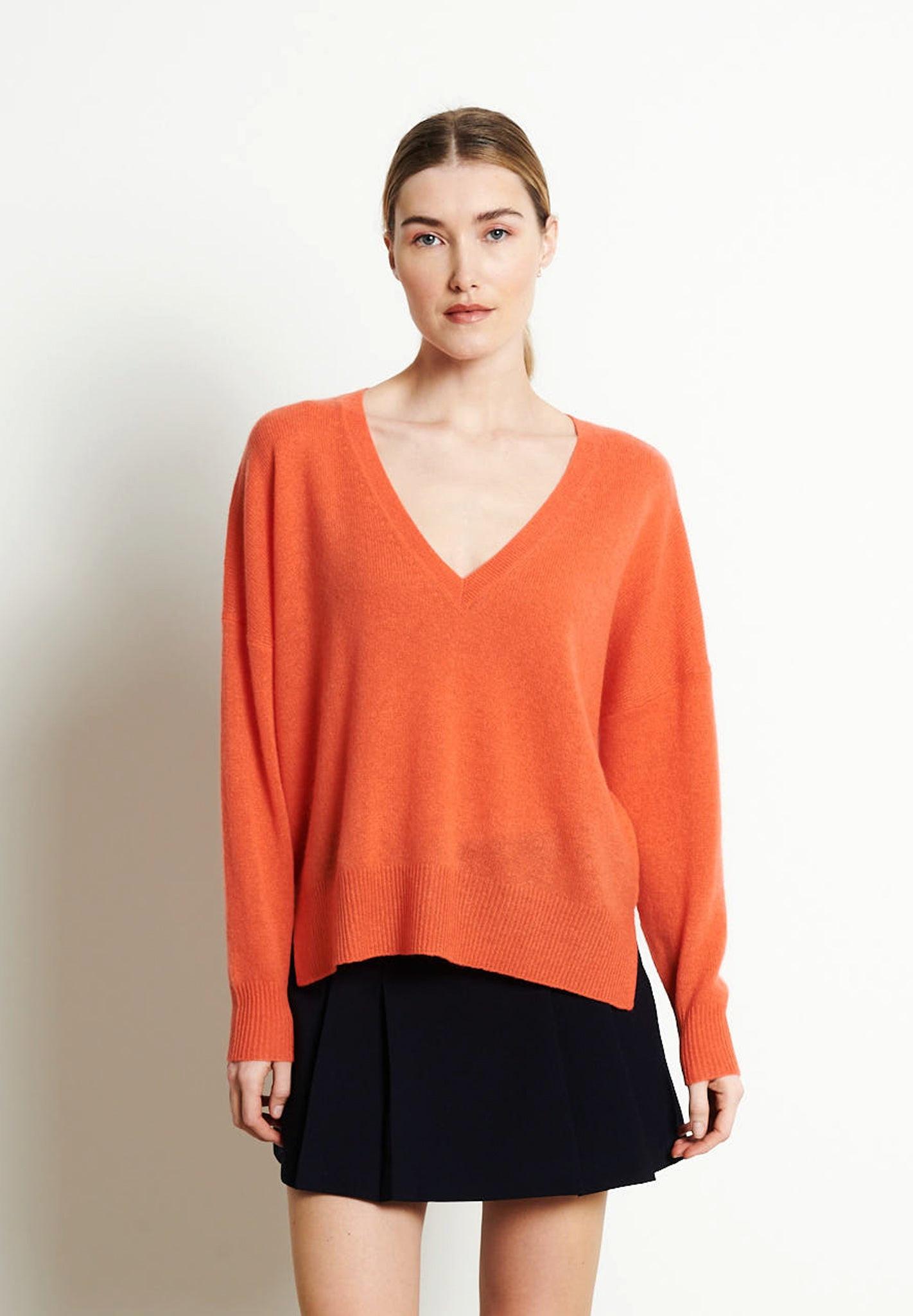 Studio Cashmere8  RIA 3 Maglia profonda oversize con scollo a V - 100% cashmere 