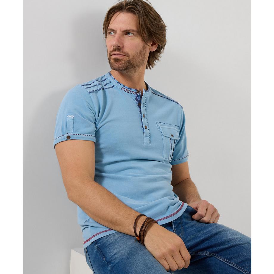 Kurzarmshirt mit Knopfleiste
