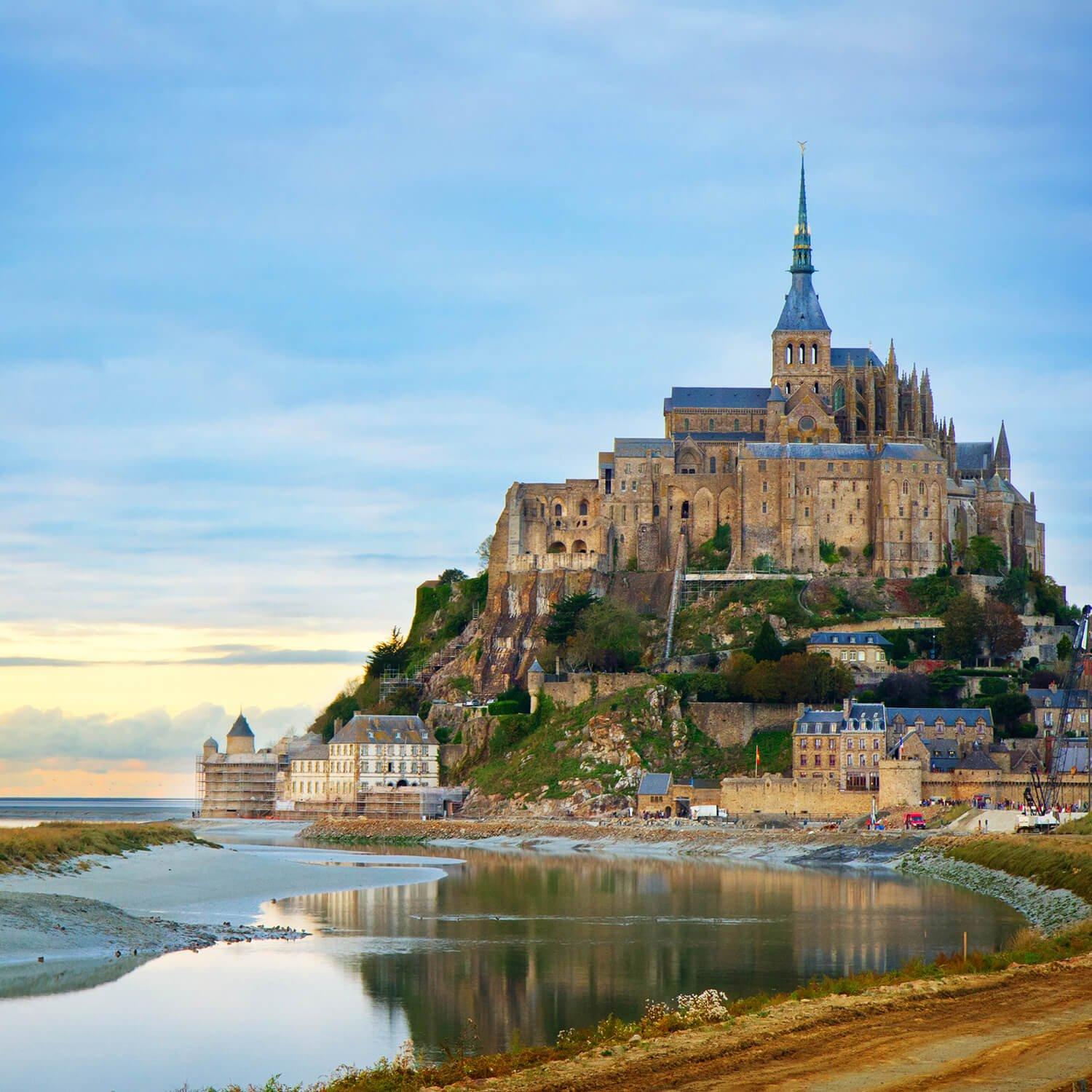 Image of Mont-saint-michel: Geführte Tour Durch Das Mittelalterliche Dorf Und Die Abtei Für 2 - Geschenkbox Unisex