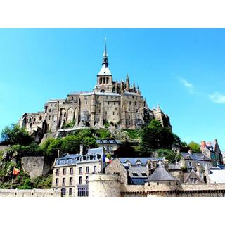 Smartbox  Visite guidée de 2h pour 2 du mont Saint-Michel, son abbaye et son village médiéval - Coffret Cadeau 