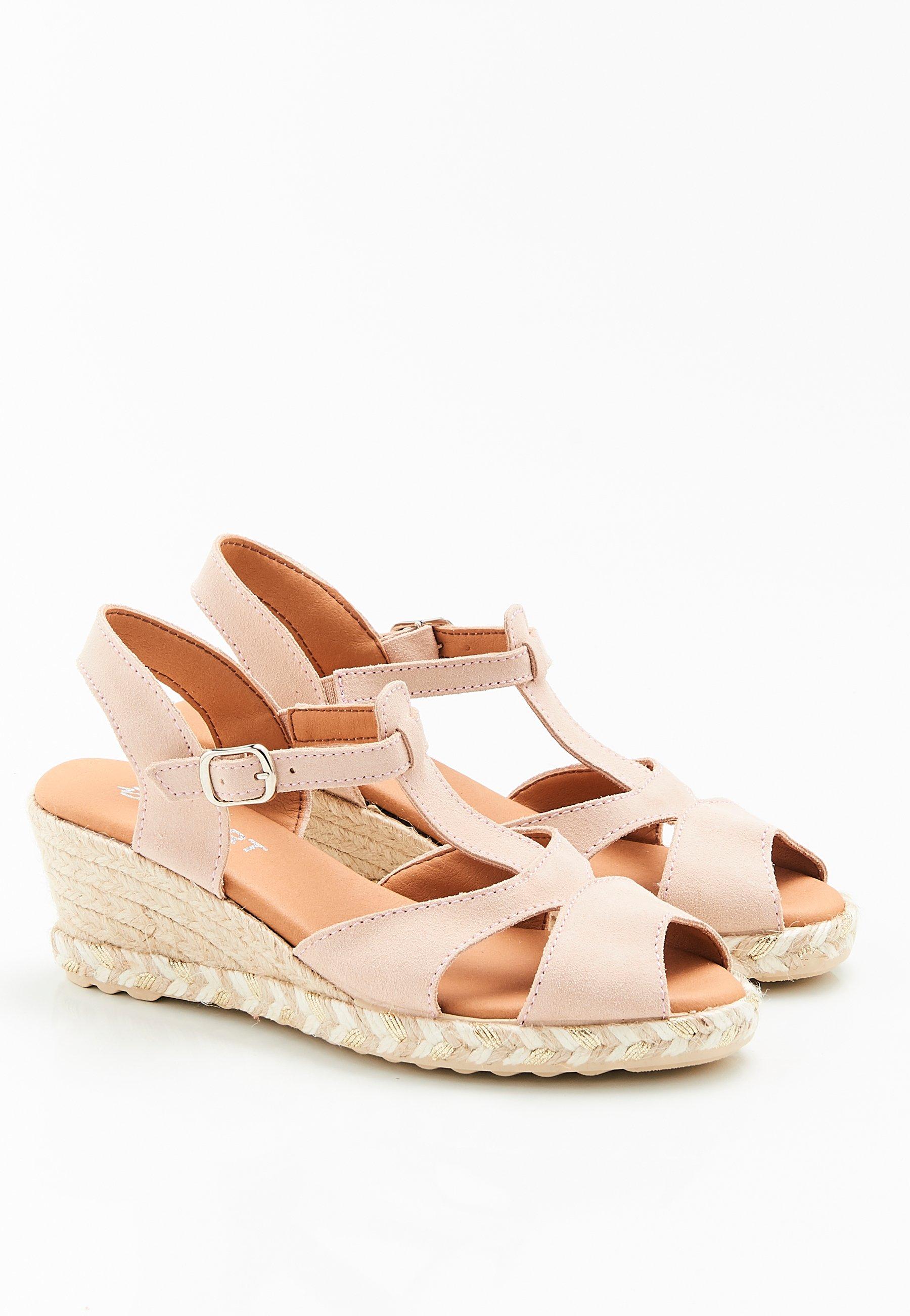 Image of Geflochtene Sandalen Mit Keilabsatz. Damen Braun 40