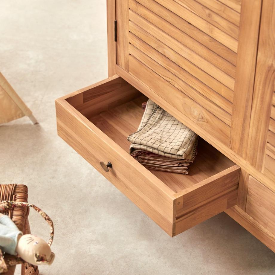 Tikamoon Schrank für das Kinderzimmer aus massivem Teak Suzette  