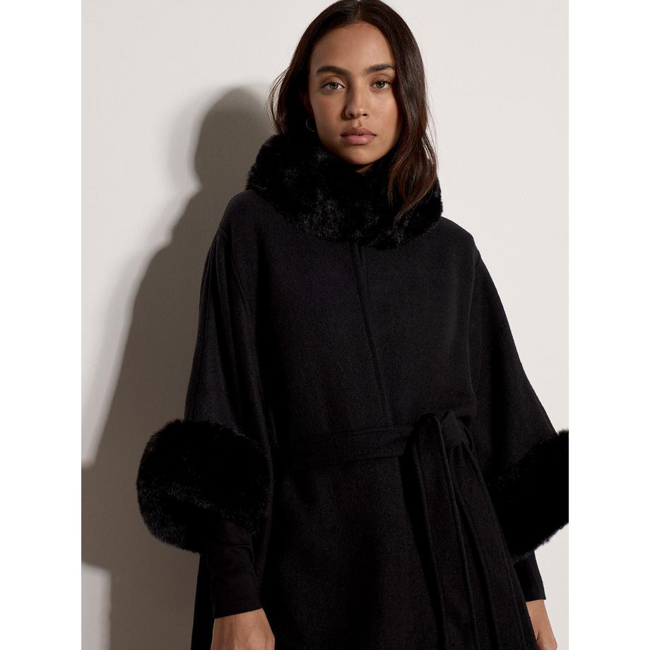 APRICOT Cape mit Gürtel aus Kunstfell  