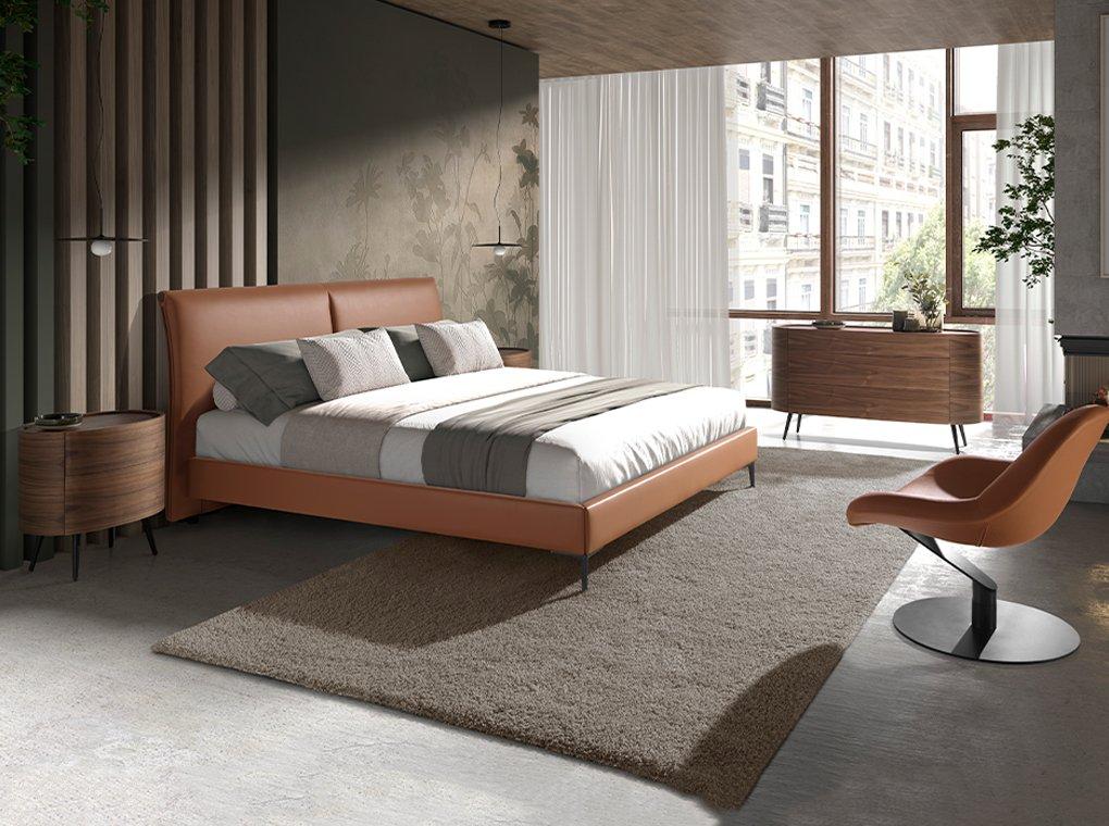 ANGEL CERDA Letto in similpelle marrone  