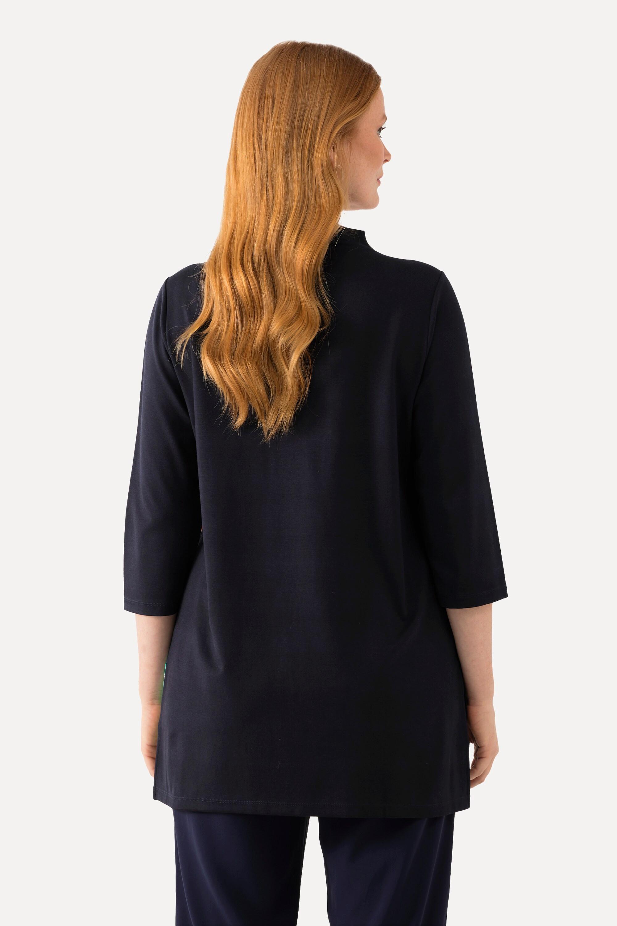 Ulla Popken  T-shirt long, col montant et manches 3/4. Silhouette en A. 