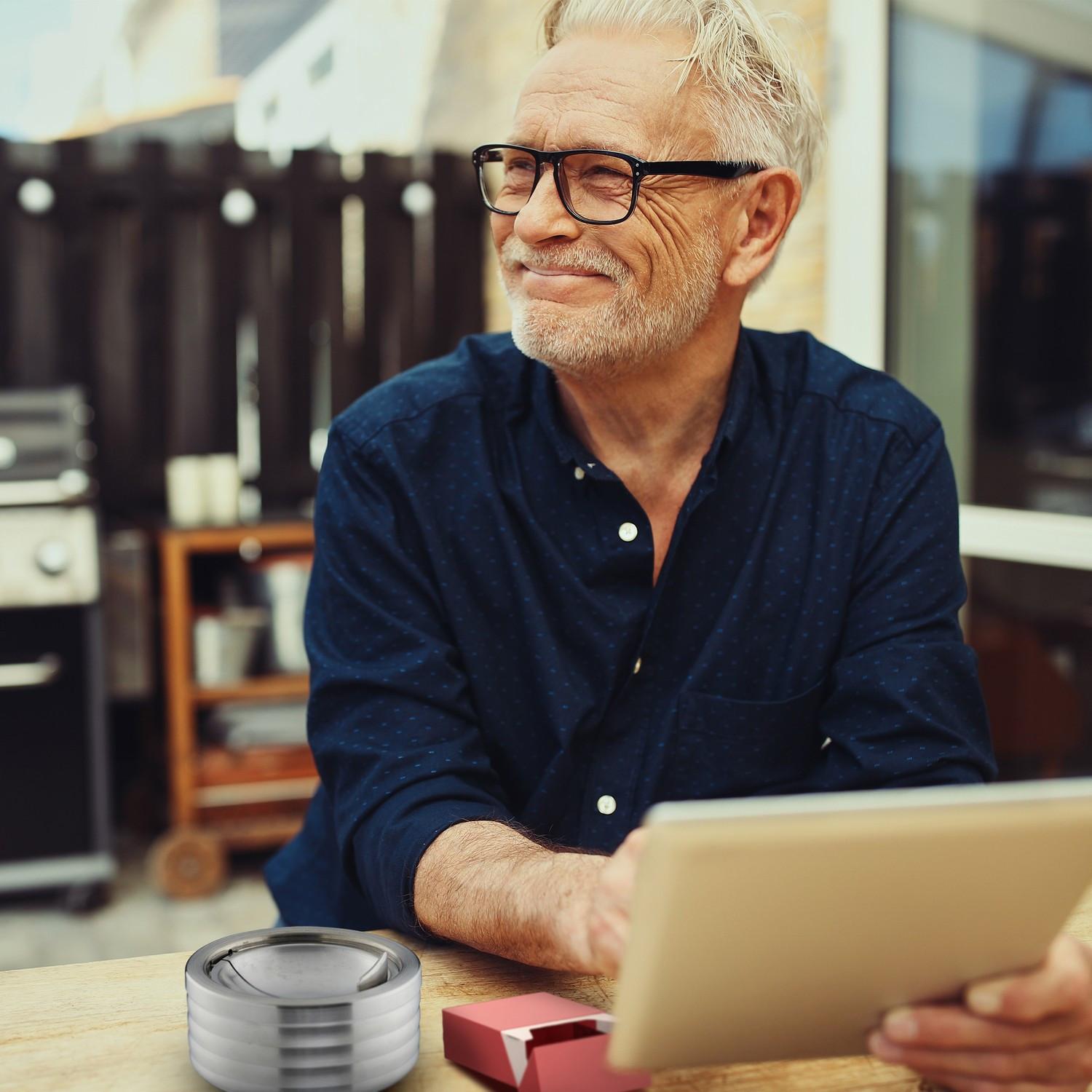 Northix Cendrier coupe-vent avec couvercle  