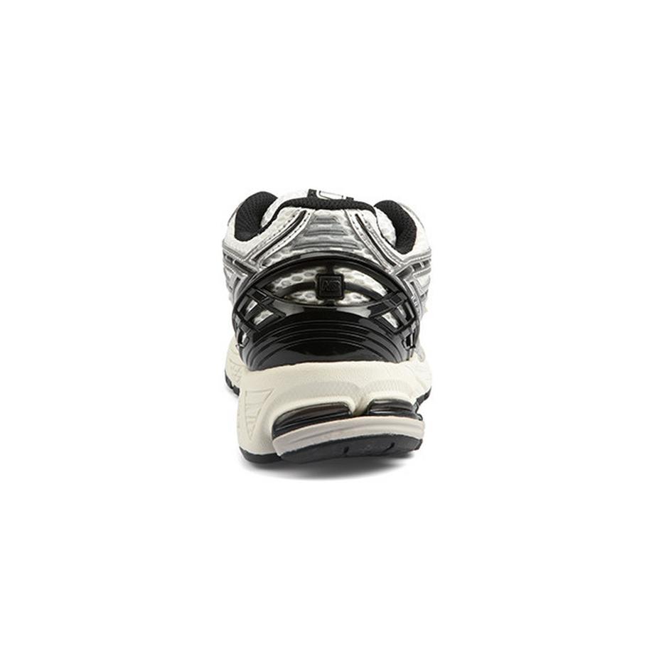 new balance 1906 Low-Top Sneakers  