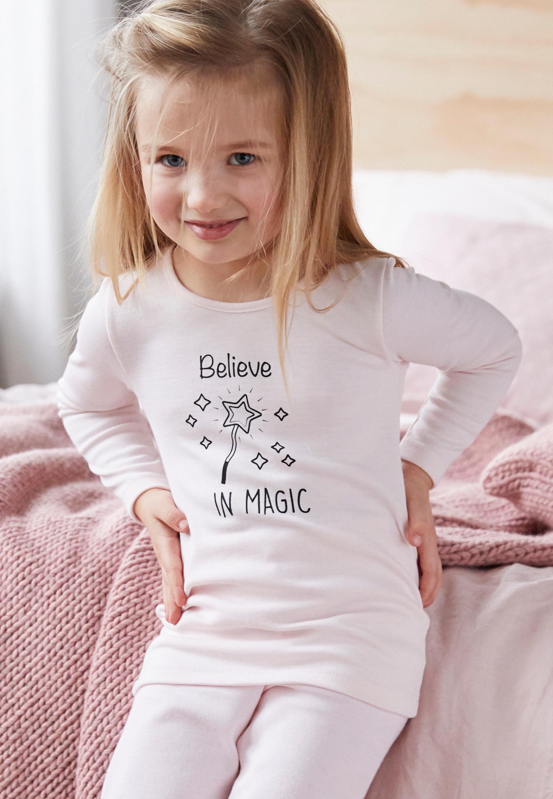 Damart  Tee-shirt fille Believe in magic (Crois en la magie). 