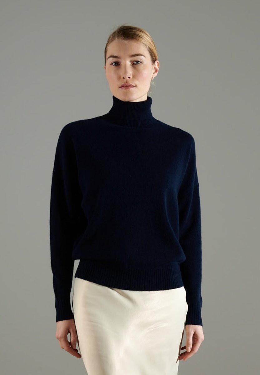 Image of Nami 7 Rollkragenpullover Oversize - 100% Kaschmir Unisex Marine S/M