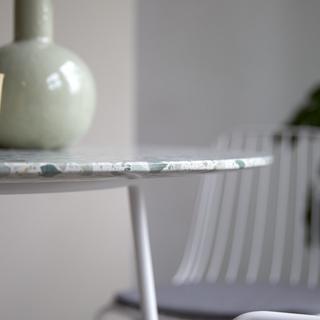 Tikamoon Table ronde en terrazzo premium et métal green 4 pers. Elio  