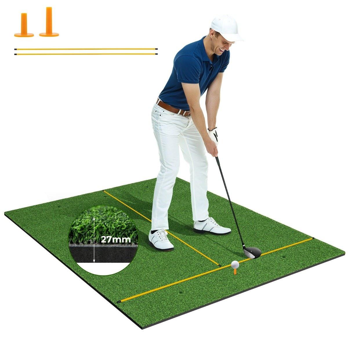 Northix  Tappetino da golf con 2 tee in gomma, 2 bastoncini di allineamento e 6 posizioni di tee, 152 x 117 cm, spessore 27 mm 