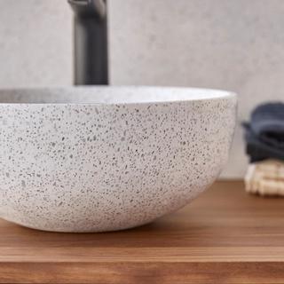 Tikamoon Lavabo tondo in battuto di terrazzo premium white Elea  