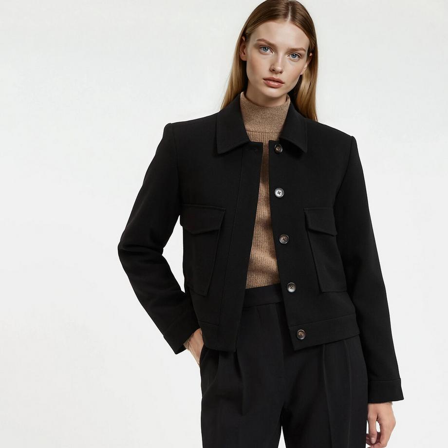 Kurze Oversize-Jacke mit Knopfleiste