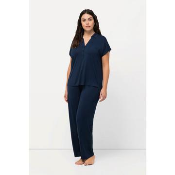 Pigiama dal taglio oversize con collo da camicia, scollo a V e mezze maniche