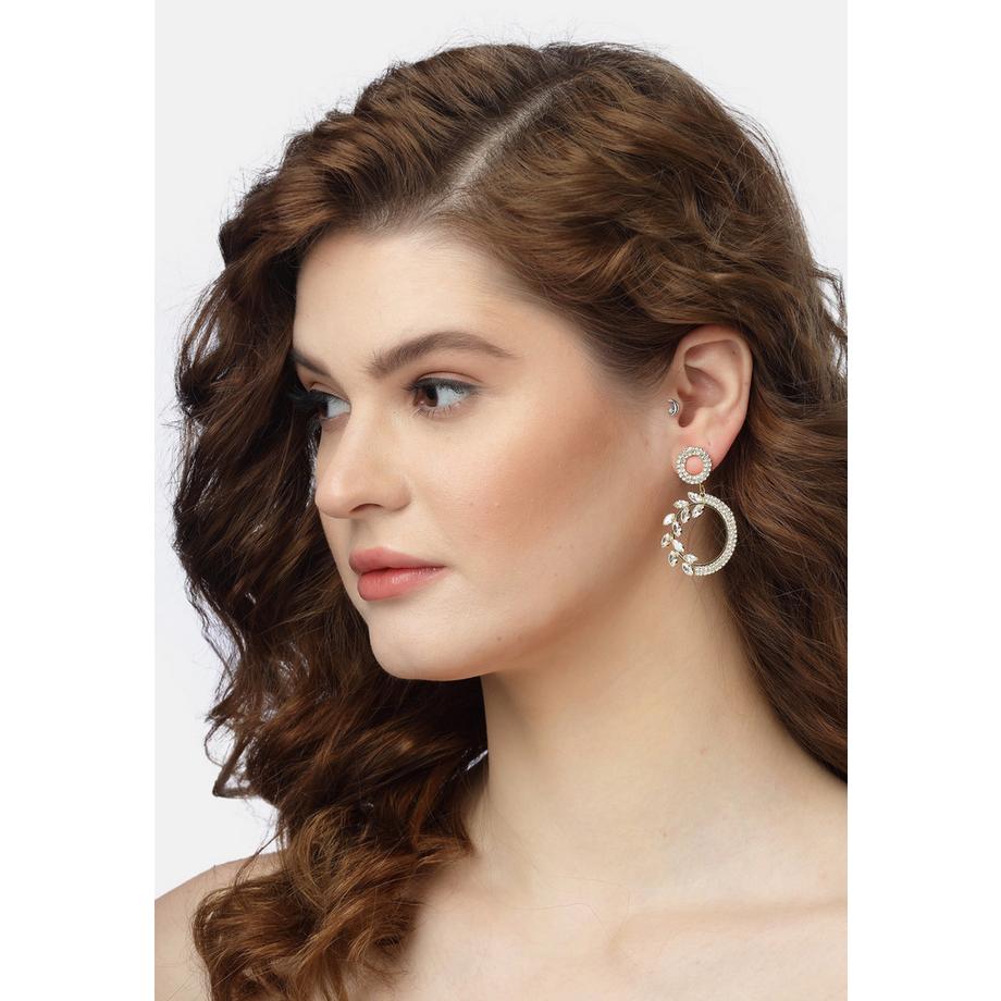 AVANT-GARDE PARIS  Elegante Tropfenohrringe mit floralen Akzenten 