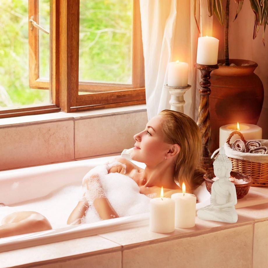 B2X  Weiße Buddha Figur 18 cm 