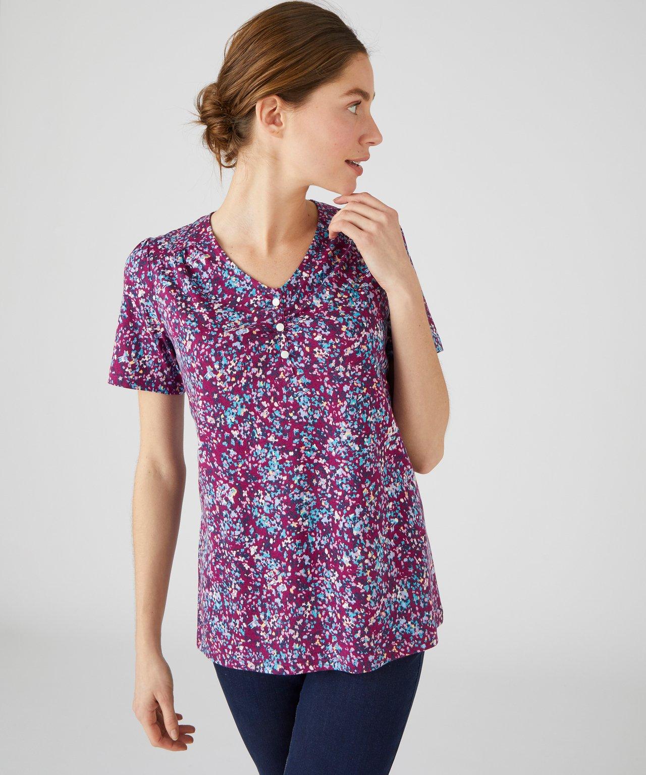 Image of Bedrucktes T-shirt, V-ausschnitt, Leichte Und Fließende Jerseyqualität. Damen Violett 46-48