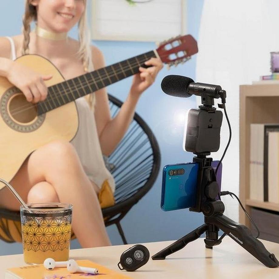InnovaGoods  Vlog-Kit mit Lampe, Mikrofon und Fernbedienung 