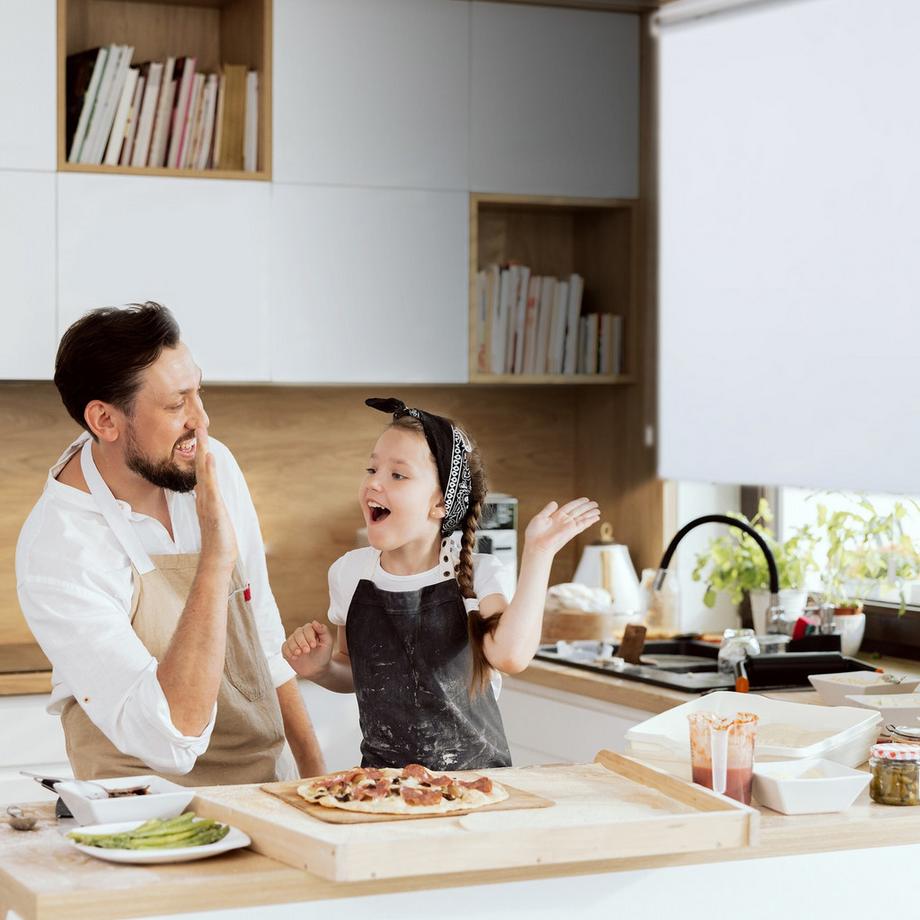 B2X  Weißes Thermorollo 160 cm lang 