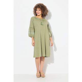 Ulla Popken Robe en jersey brodée coupe évasée col tunisien manches 3/4  