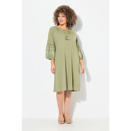 Ulla Popken Robe en jersey brodée coupe évasée col tunisien manches 3/4  