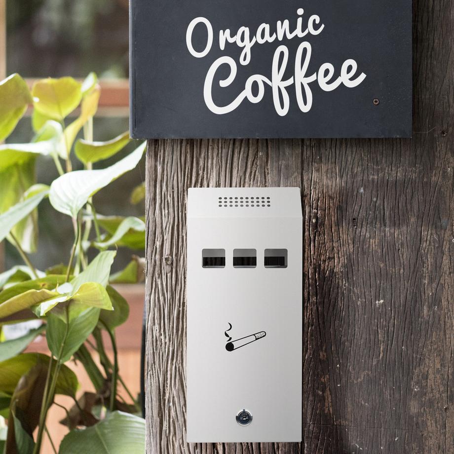 B2X Posacenere con parete bianca  