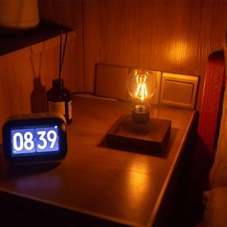 Geschenkidee Ampoule LED flottante avec socle en bois  