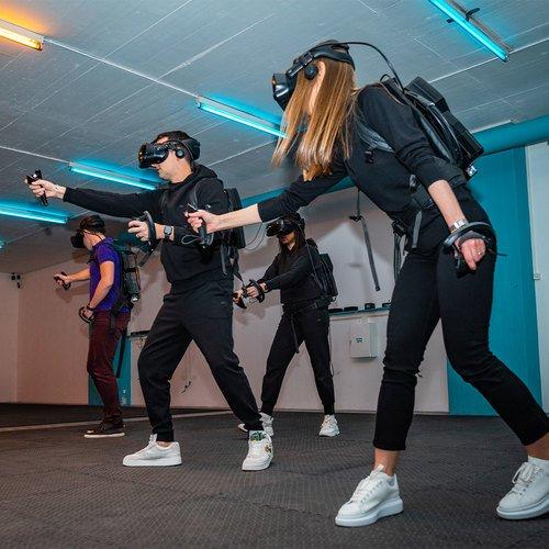 Image of Virtual Reality Erlebnis - In Luzern, 50 Minuten (für 3-4 Personen) Unisex