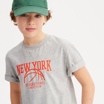 T-Shirt mit Basketball-Print
