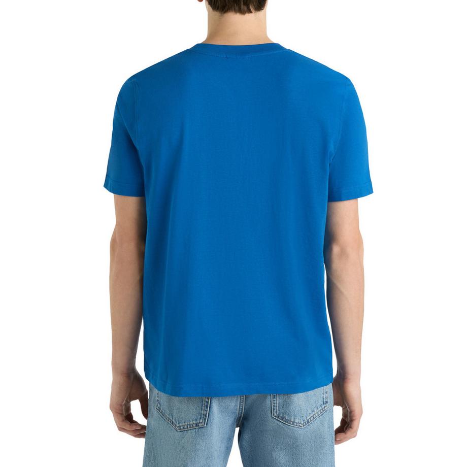 Umbro Champions Football Logo T-Shirt  