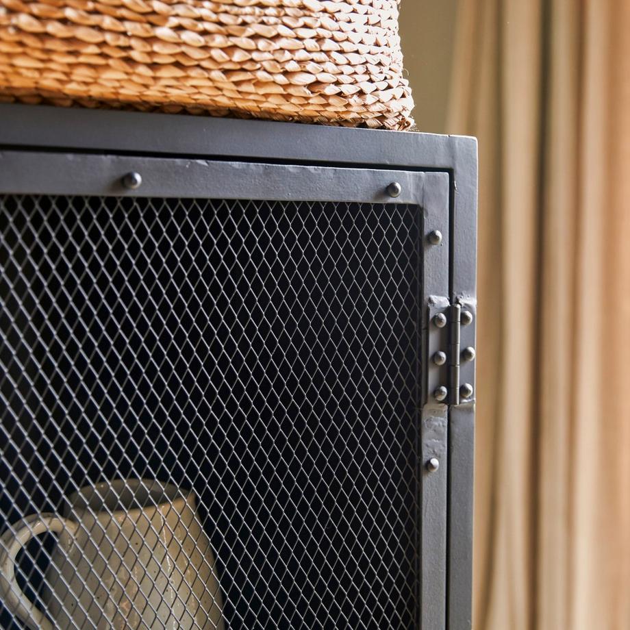 Tikamoon Credenza con anta in rete metallica Alma  