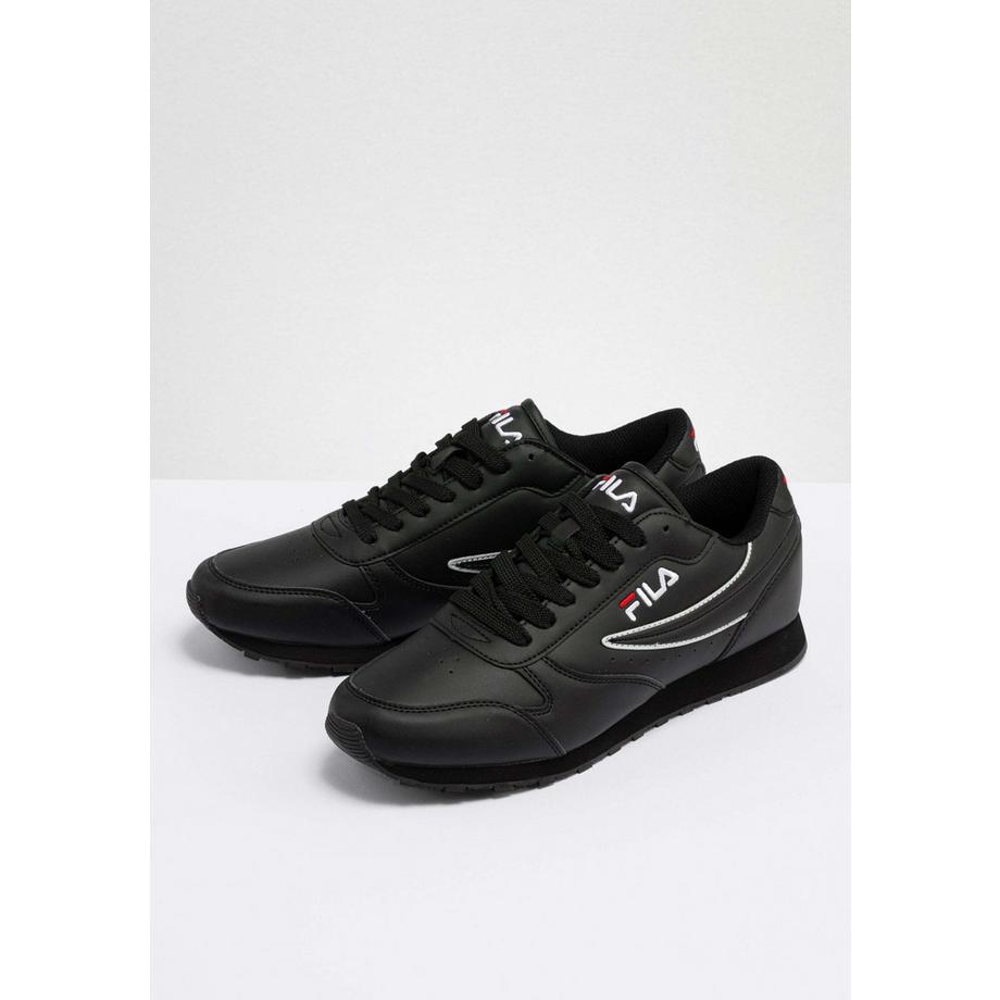 FILA Low Top Sneaker  