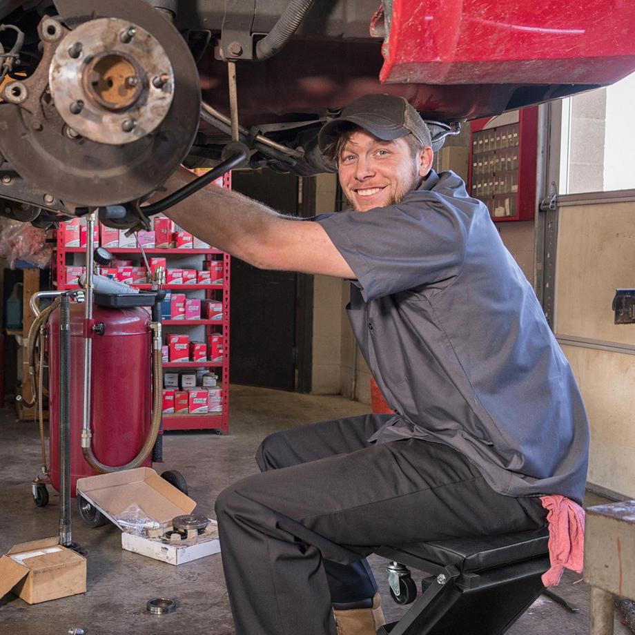 B2X  Atelier de fabrication de planches à rouler 