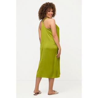 Ulla Popken  Robe midi sans manches. Silhouette en A, décolleté en V. 