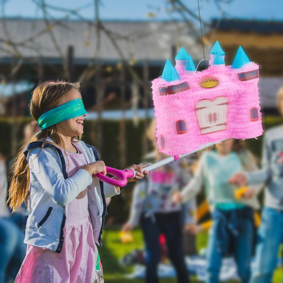 B2X  Château de la Piñata 